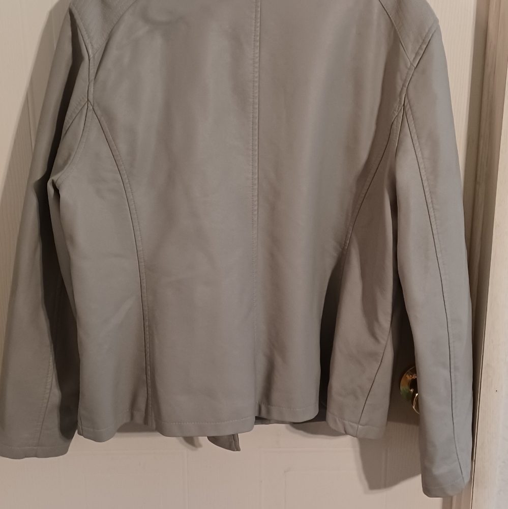 Jacket - Picture 3 of 3
